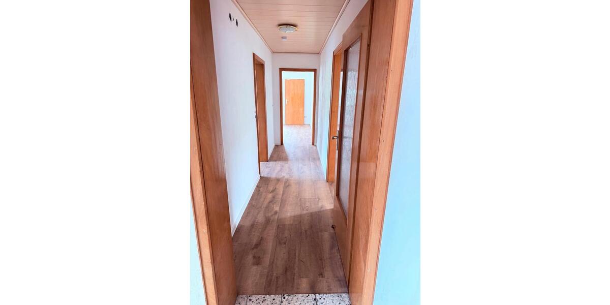 Etagenwohnung Burkardroth - 3 Zimmer, 79 m&sup2;, 680&euro; | Angebot:26677232