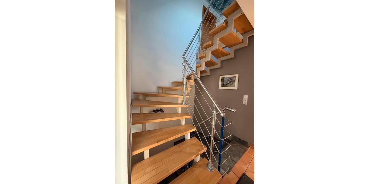 Einfamilienhaus Siegbach - 5 Zimmer, 124 m&sup2;, 1.165&euro; | Angebot:25170402