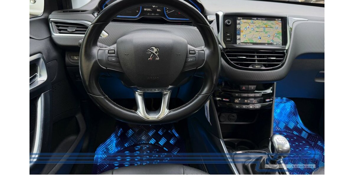Peugeot 2008 Allure*Pano*Leder*R-Cam*Navi*SHZ*LED*USB* 81.293 km 10.890 &euro; Berlin 13187