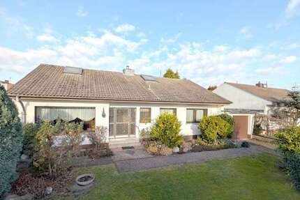 Haus zum Kaufen in Niederkassel 443.700 € 114 m² 4 zimmer