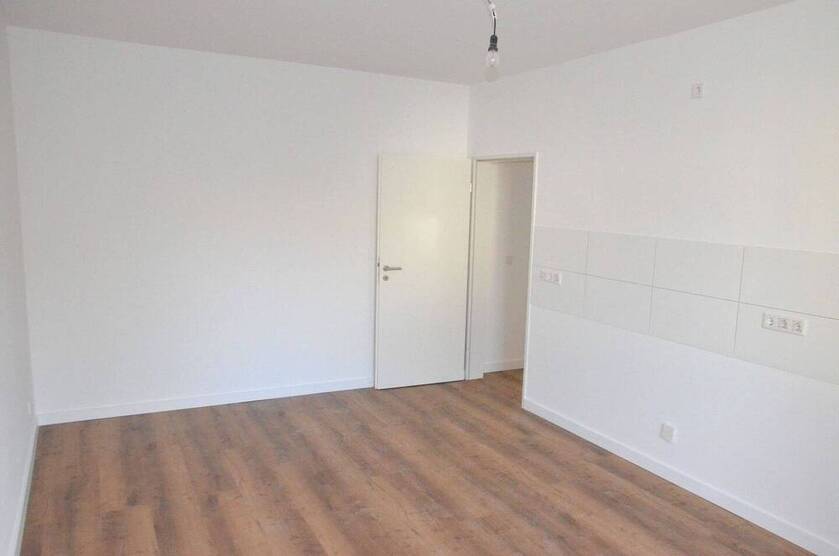 Moderne & helle 3 Zimmer Wohnung in ruhiger Lage in D-Benrath.