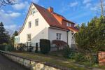 Einfamilienhaus Helmstedt - 10 Zimmer, 221 m&sup2;, 350.000&euro; | Angebot:27084827