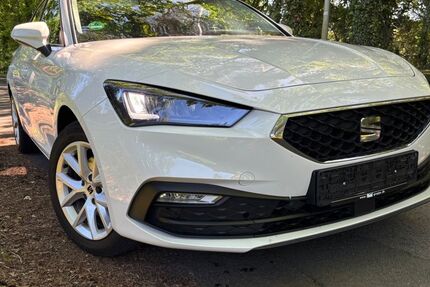 Seat Leon 94.447 km 14.990 &euro; Paderborn 33104