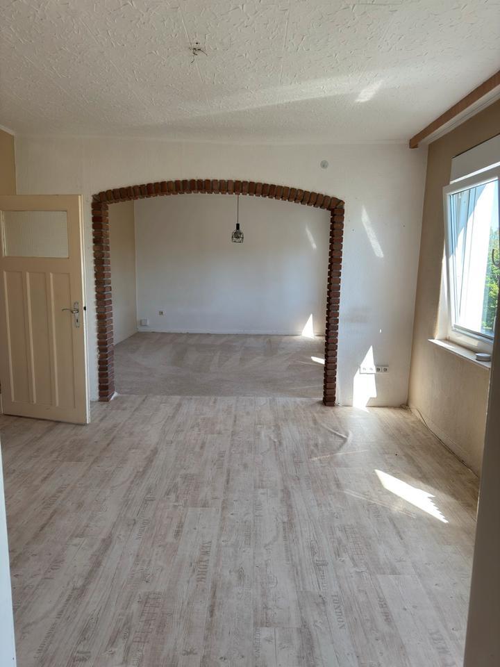 Helle 4-Zimmer-Wohnung 31749 Auetal-Rolfshagen 168 m² Balkon WARM