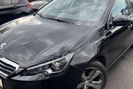 Peugeot 308 85.000 km 9.500 &euro; ESSEN 45326