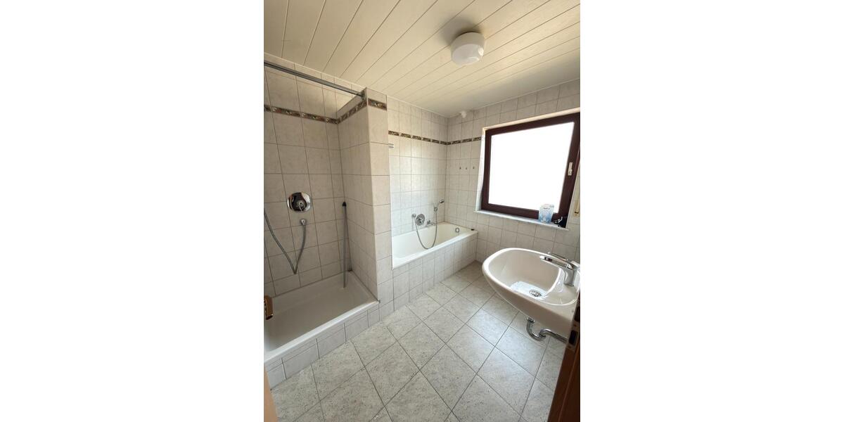 Etagenwohnung Nufringen - 3.5 Zimmer, 102 m&sup2;, 1.190&euro; | Angebot:26131512