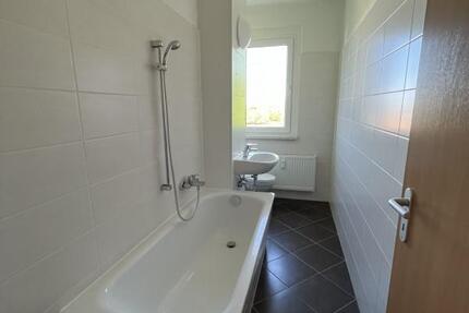 2 Zimmer mit Balkon! 2 zimmer