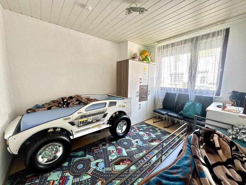 Charmantes Zweifamilienhaus mit großer Dachterrasse... 6 zimmer