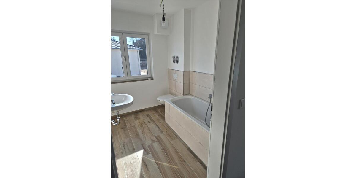 Etagenwohnung Magdeburg Ottersleben - 5 Zimmer, 135 m&sup2;, 1.800&euro; | Angebot:26071819