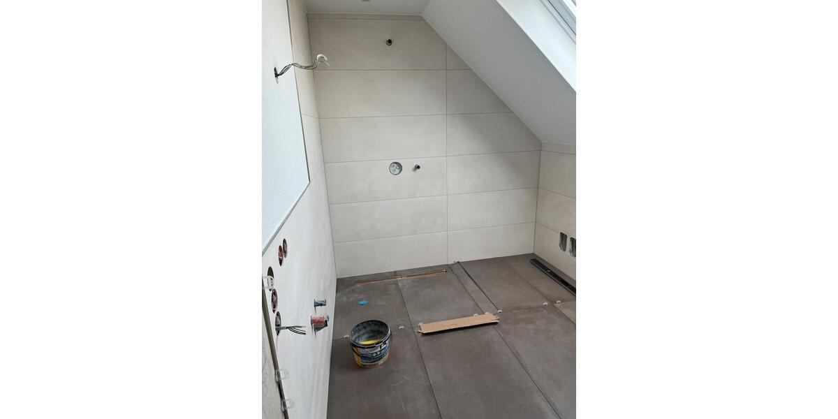 Dachgeschoßwohnung Asperg - 3 Zimmer, 73 m&sup2;, 1.450&euro; | Angebot:25390627