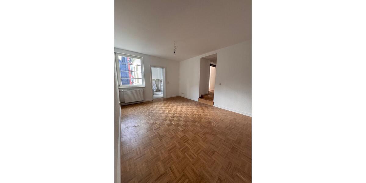 Etagenwohnung Herborn - 4.5 Zimmer, 143 m&sup2;, 1.200&euro; | Angebot:26336725