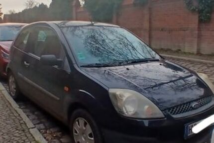 Ford Fiesta 202.000 km 800 &euro; Nauen 14641