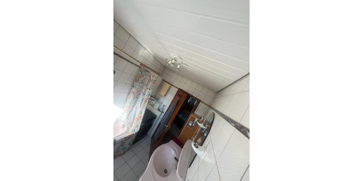 Erdgeschoßwohnung Rheinbach - 3 Zimmer, 100 m&sup2;, 1.200&euro; | Angebot:26311912