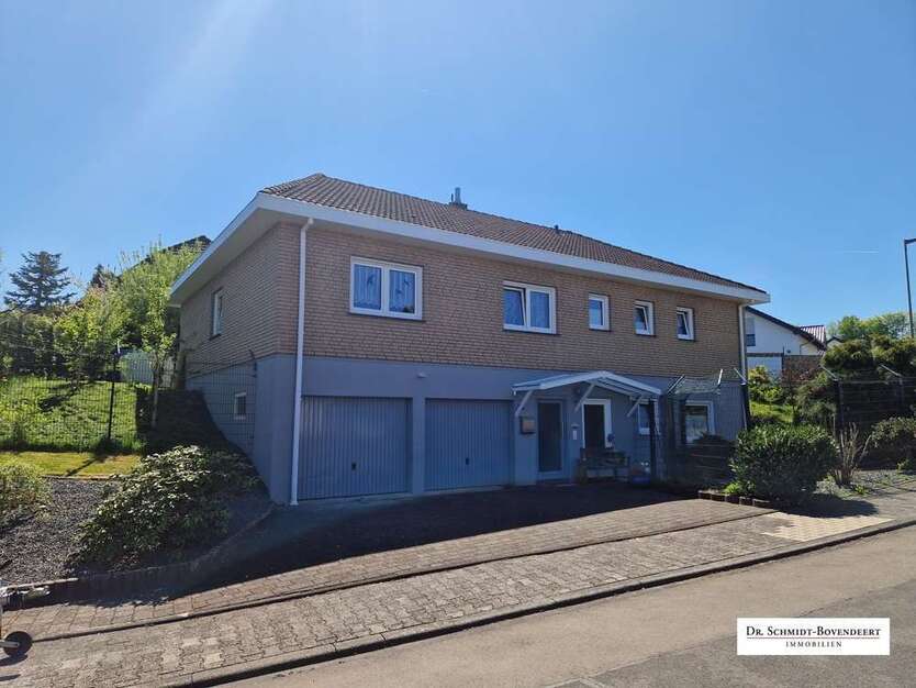 Haus zum Kaufen in Altenkirchen 399.000 € 200 m²