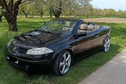 Renault Megane 171.500 km 2.850 &euro; Lauf 77886