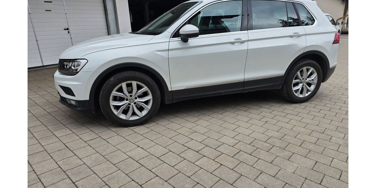 VW Tiguan 47.000 km 22.999 &euro; Landau 94405