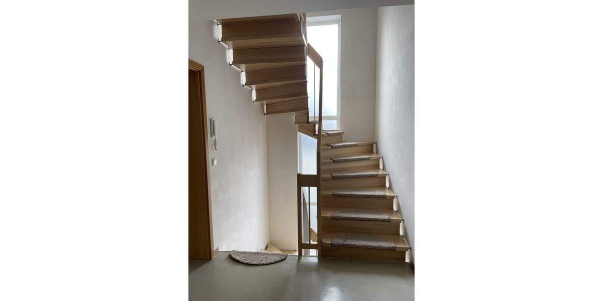 Einfamilienhaus Bad Windsheim - 5 Zimmer, 166 m&sup2;, 560.000&euro; | Angebot:25737291