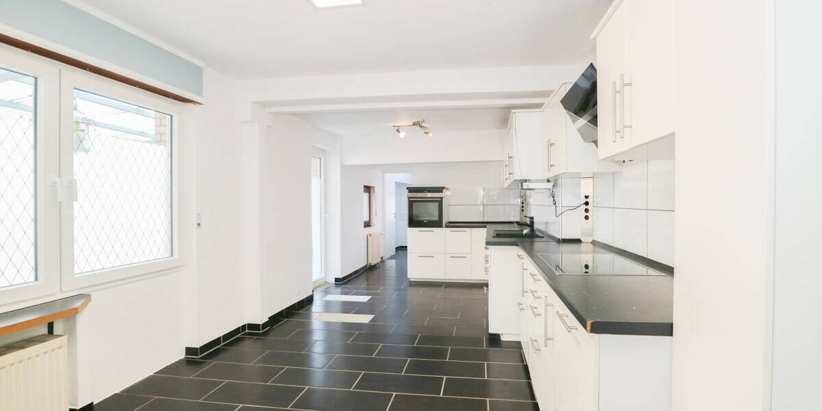 Mehrfamilienhaus, Wohnhaus Dormagen / Straberg Straberg - 1 Zimmer, 176 m&sup2;, 525.000&euro; | Angebot:26346304