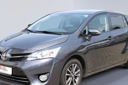 Toyota Verso 88.400 km 10.690 &euro; Chemnitz 09228