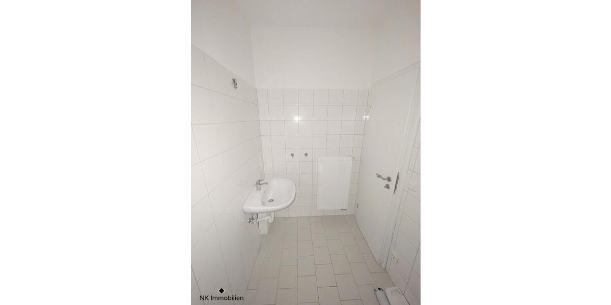 Dachgeschoßwohnung Burgstädt - 1.5 Zimmer, 28 m&sup2;, 235&euro; | Angebot:26321564