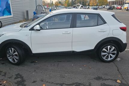 Kia Stonic 8.500 km 18.440 &euro; Krefeld 47807