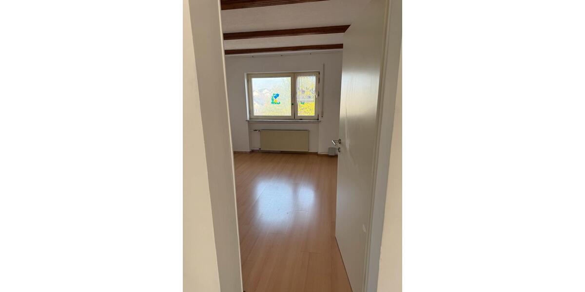 Mehrfamilienhaus, Wohnhaus Oberderdingen - 3 Zimmer, 105 m&sup2;, 1.250&euro; | Angebot:26130666
