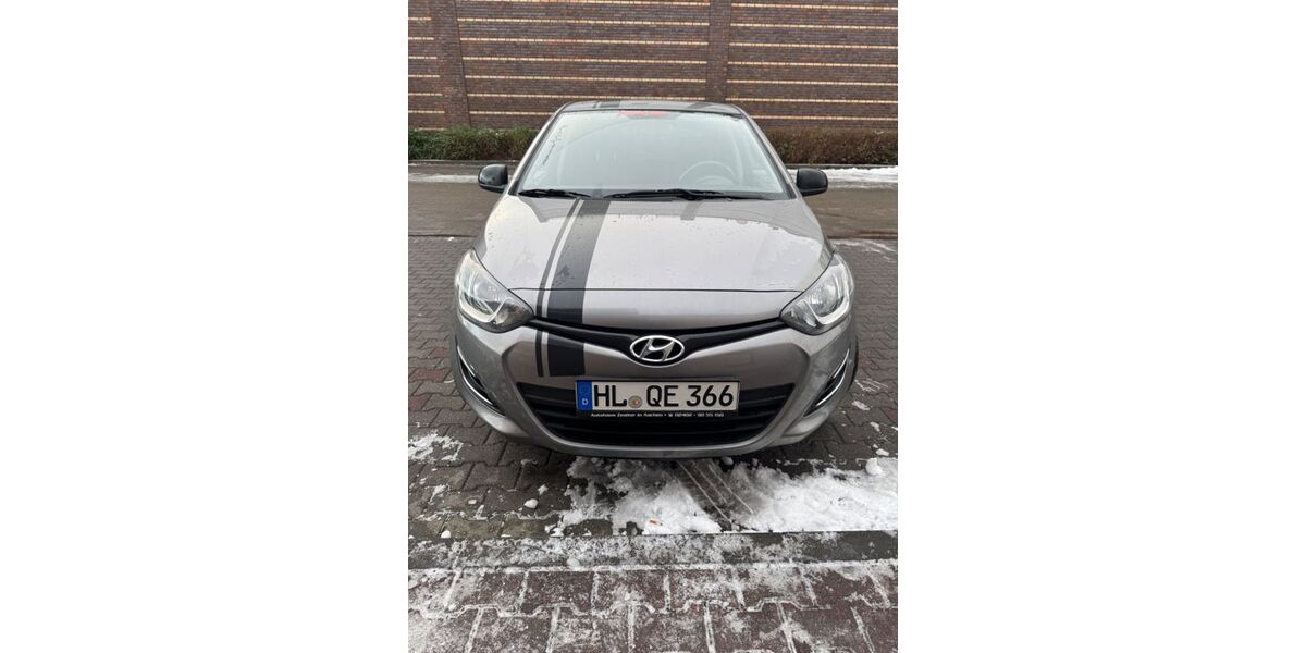 Hyundai i20 216.000 km 3.500 &euro; Lübeck 23556