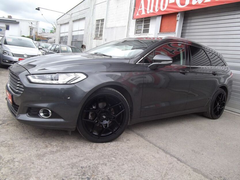 Ford Mondeo 125.000 km 14.899 € Berlin 12277