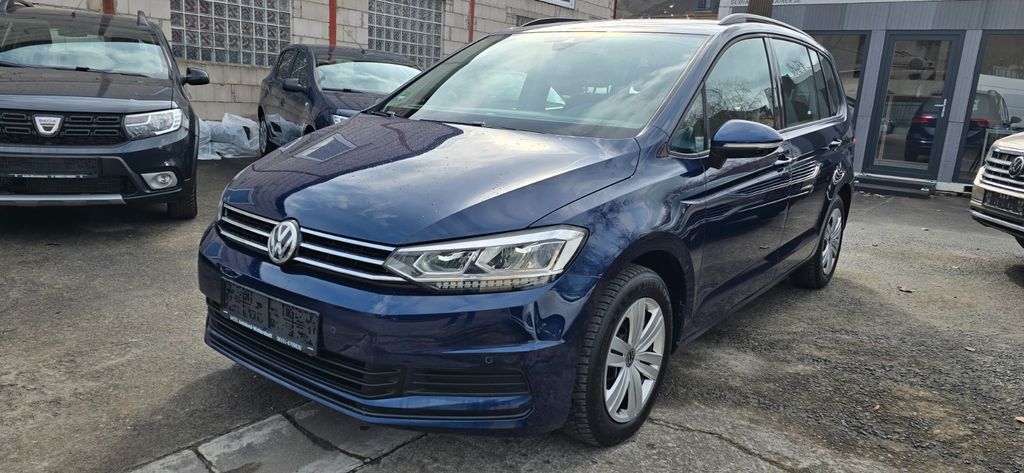VW Touran 198.900 km 9.900 &euro; Würzburg 97076
