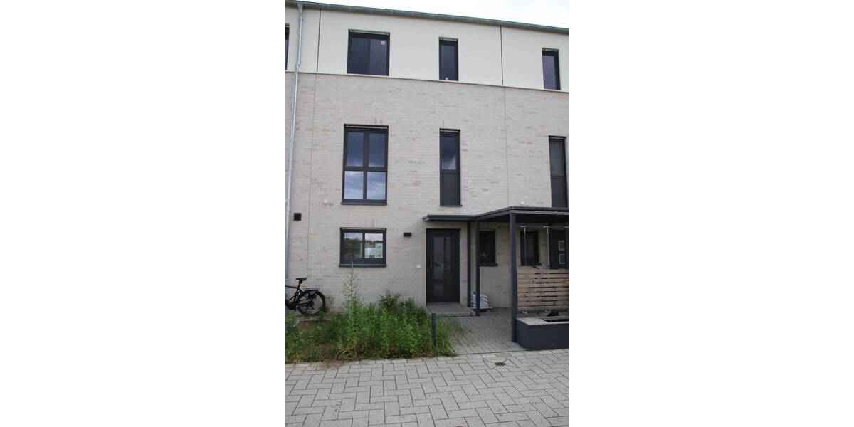 Reihenmittelhaus Mannheim Käfertal - 6 Zimmer, 157 m&sup2;, 2.500&euro; | Angebot:24026978