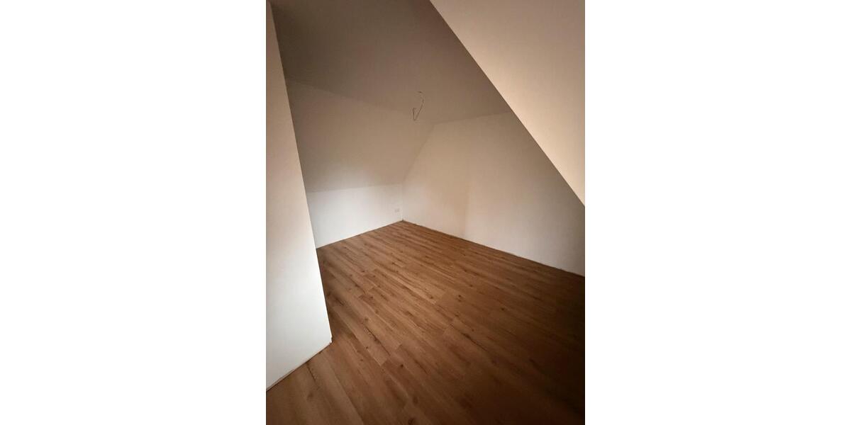 Etagenwohnung Bredstedt - 3 Zimmer, 75 m&sup2;, 1.350&euro; | Angebot:25100649