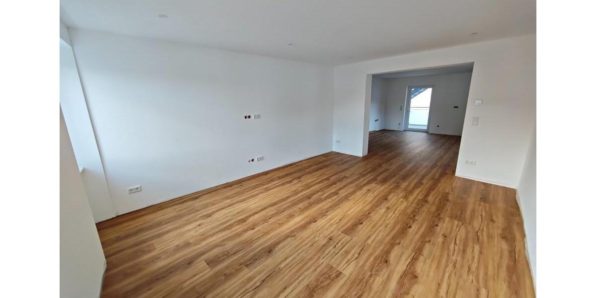 Etagenwohnung Hammelburg - 3 Zimmer, 111 m&sup2;, 1.350&euro; | Angebot:25641088