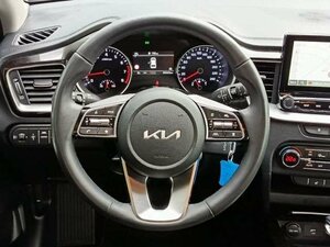 Kia Ceed SW / ceed SW CEED SW 1.5T AUTOMATIK VISION |K 24.185 km 23.490 € Höhenkirchen-Siegertsbrun 85635