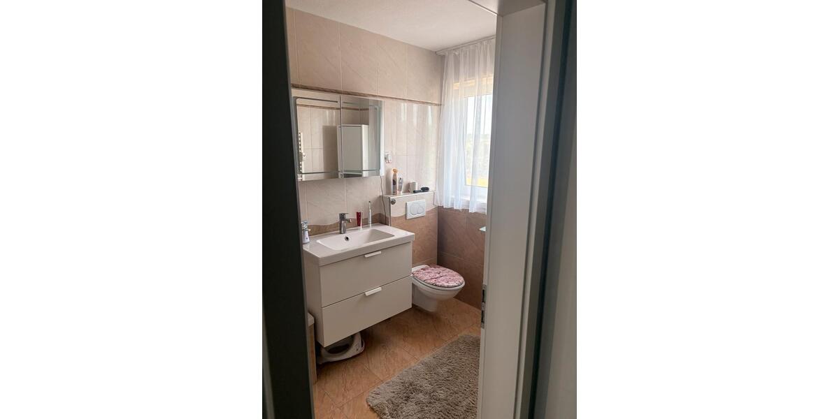 Etagenwohnung Bad Arolsen - 3 Zimmer, 92 m&sup2;, 188.000&euro; | Angebot:27165680