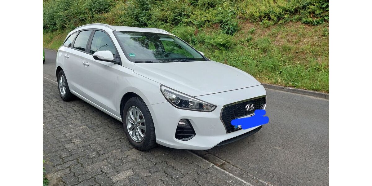 Hyundai i30 57.270 km 10.750 &euro; Herdorf 57562