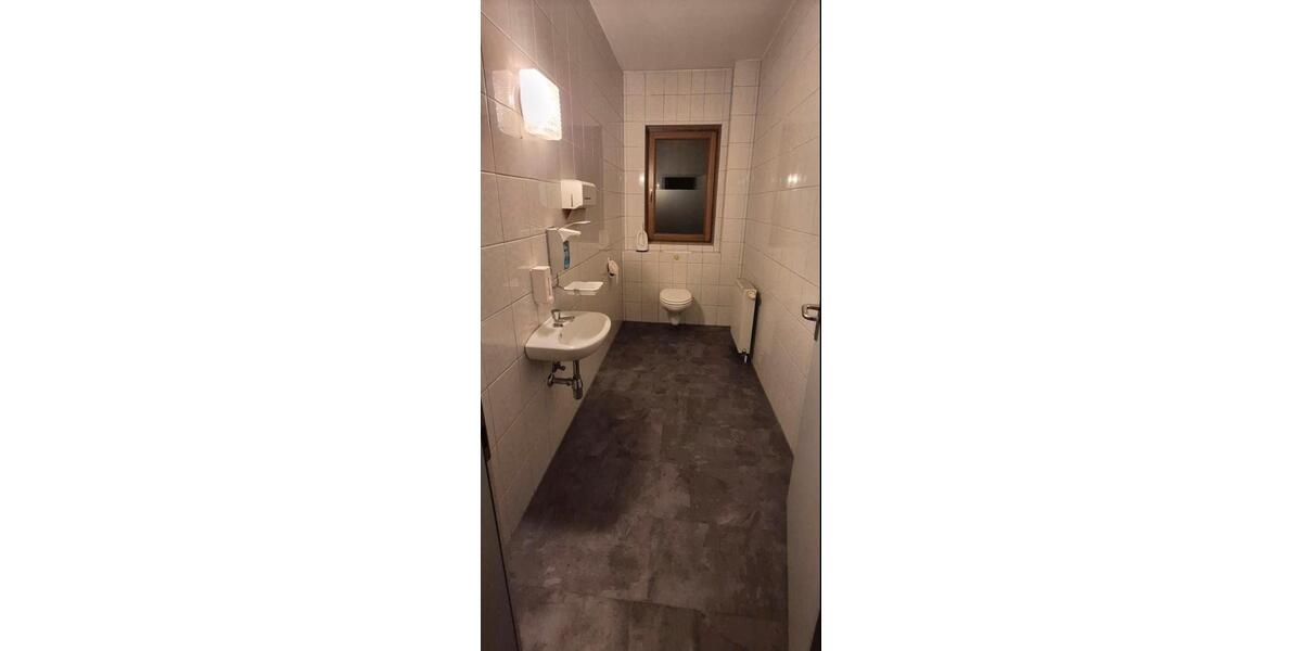 Etagenwohnung Wittenberg Lutherstadt - 6 Zimmer, 227 m&sup2;, 1.200&euro; | Angebot:25999023