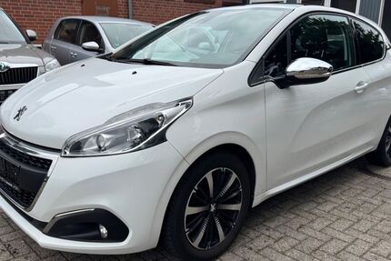 Peugeot 208 113.400 km 6.490 &euro; Tornesch 25436