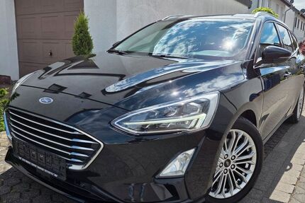 Ford Focus 190.000 km 7.990 &euro; Düren 52353