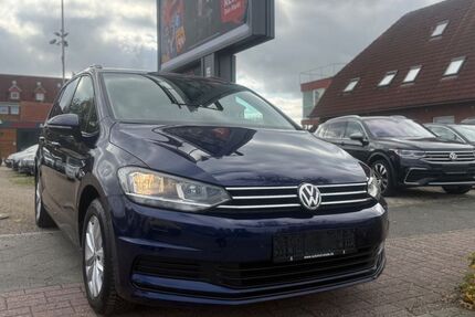 VW Touran 126.389 km 14.890 € Stade 21680