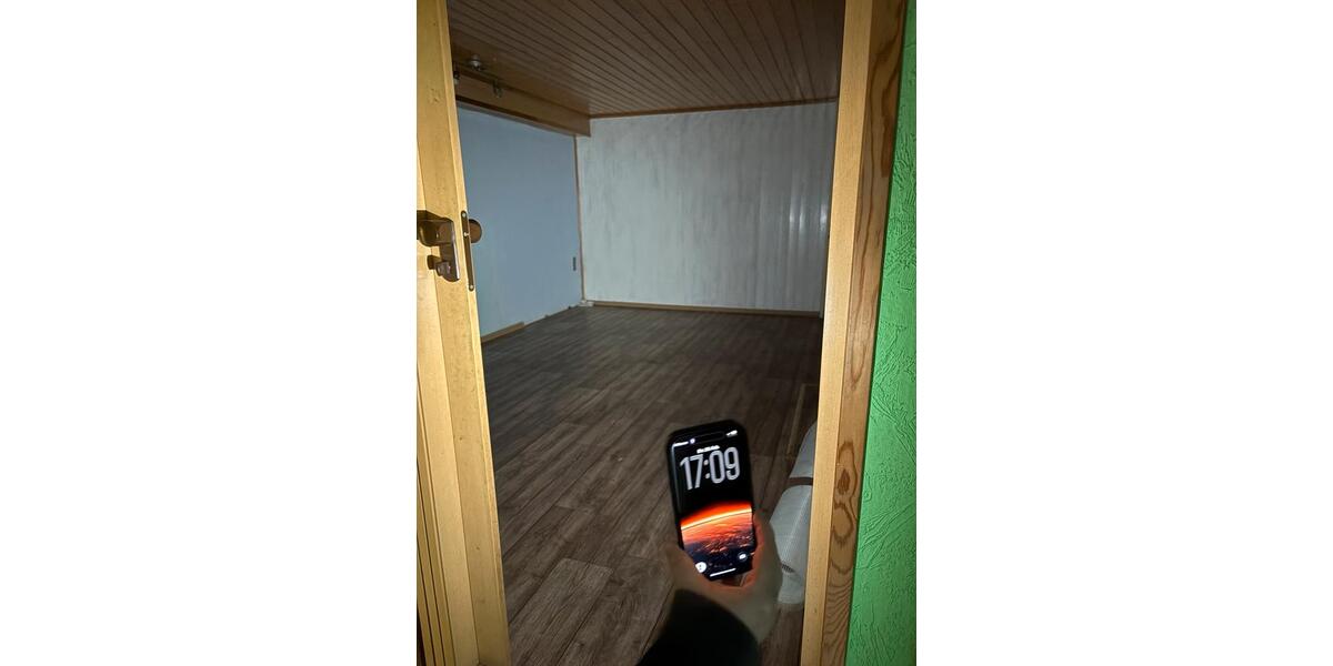 Einfamilienhaus Veilsdorf - 9 Zimmer, 200 m&sup2;, 45.000&euro; | Angebot:25273617