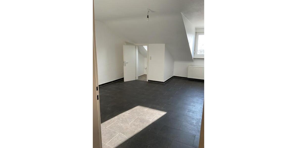Dachgeschoßwohnung Mannheim Almenhof - 3 Zimmer, 86 m&sup2;, 938&euro; | Angebot:26335386