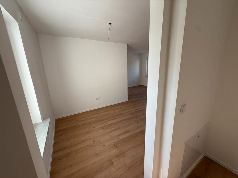 Kernsarnierte 2 Zimmer Wohnungen zimmer