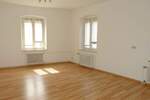 Etagenwohnung Burglengenfeld - 4 Zimmer, 127 m&sup2;, 850&euro; | Angebot:25070508