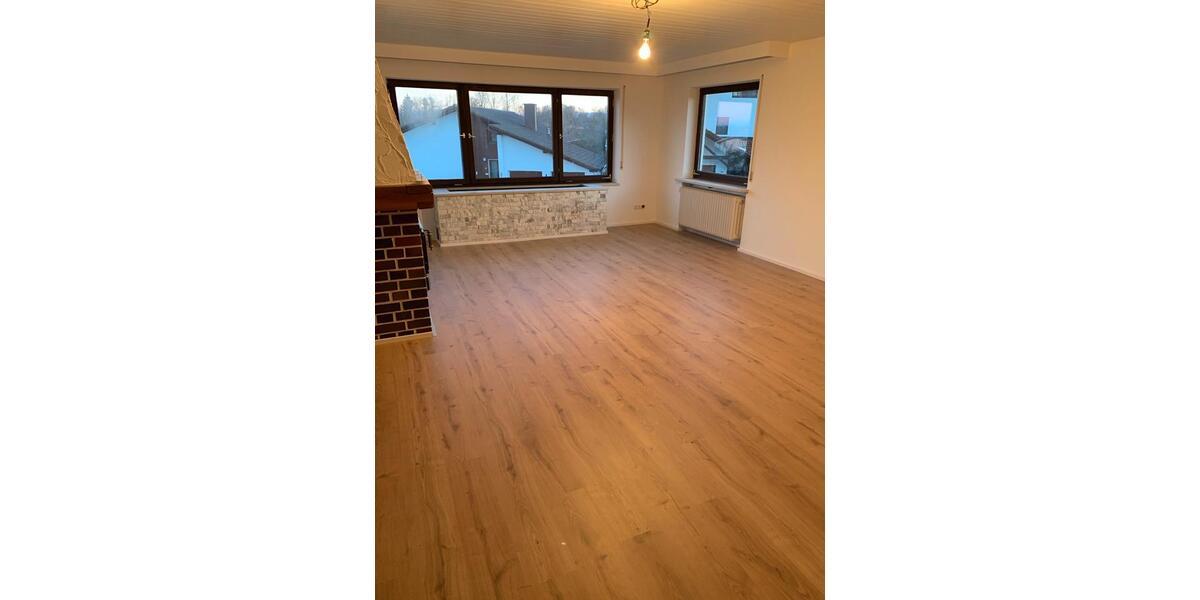 Etagenwohnung Trostberg - 5 Zimmer, 149 m&sup2;, 980&euro; | Angebot:26387114