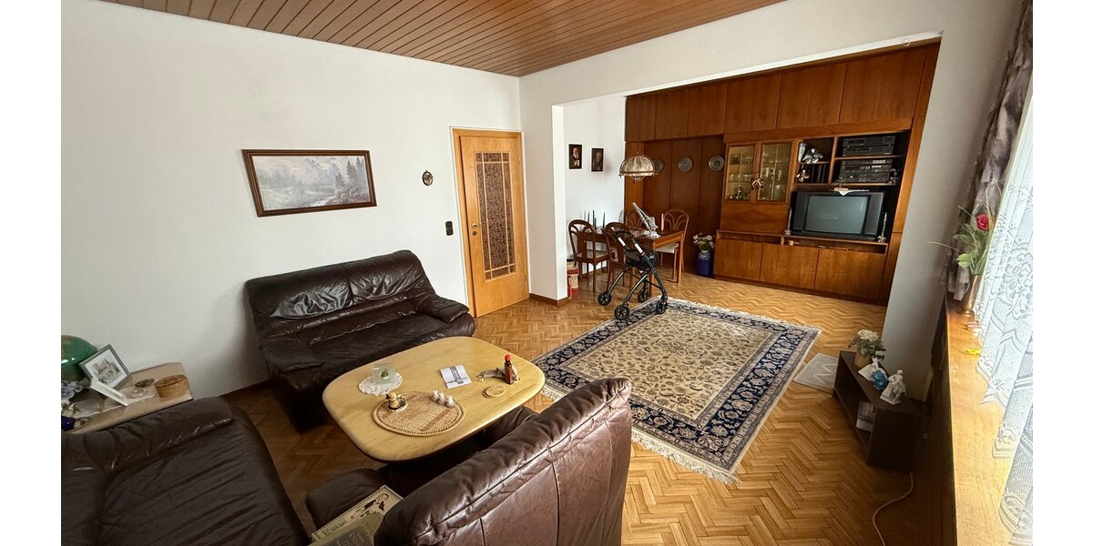 Wiesbaden-Breckenheim: Generationenhaus oder großes Familienrefugium! - Doppelhaushälfte Wiesbaden Bierstadt | Angebot:24584024