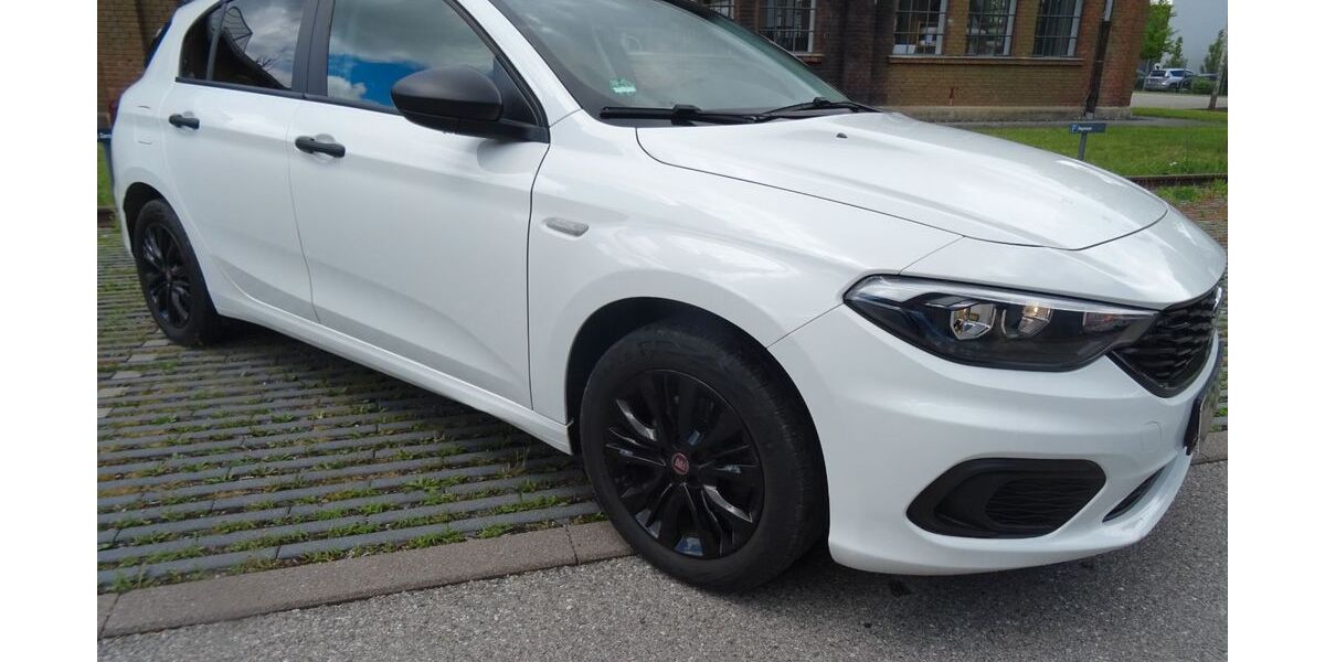 Fiat Tipo 58.000 km 9.950 &euro; München 81249