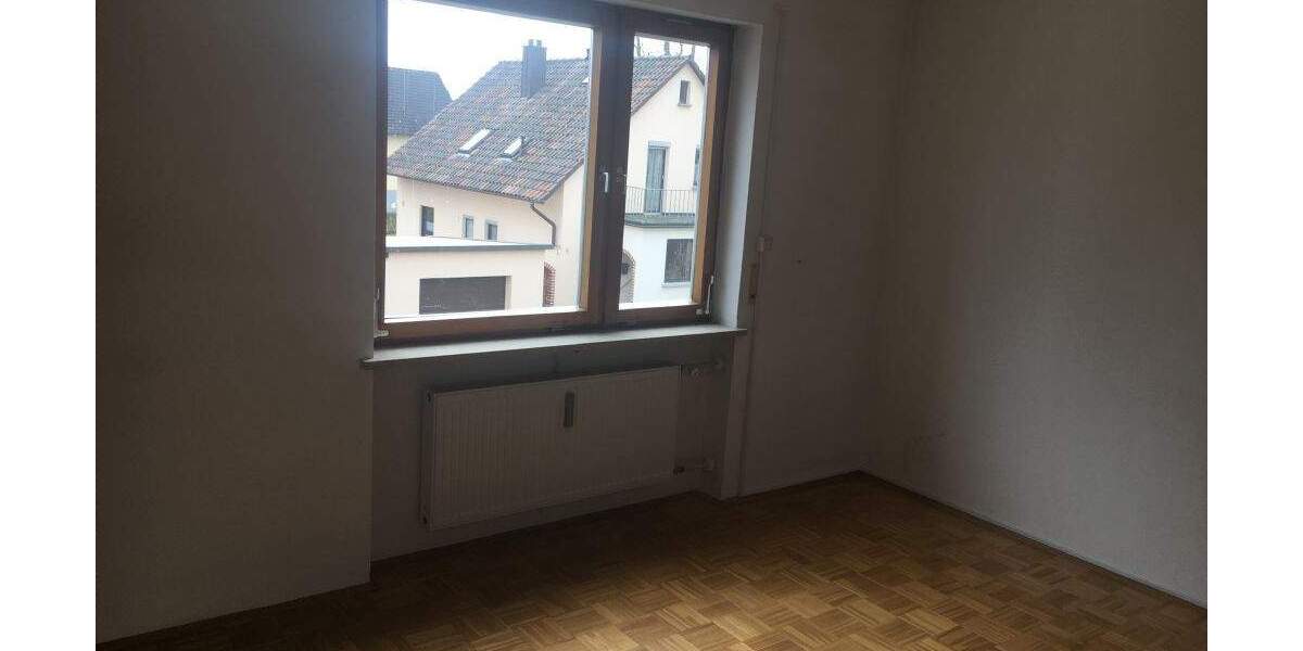 Etagenwohnung Bad Staffelstein Unterzettlitz - 4 Zimmer, 120 m&sup2;, 750&euro; | Angebot:25567846