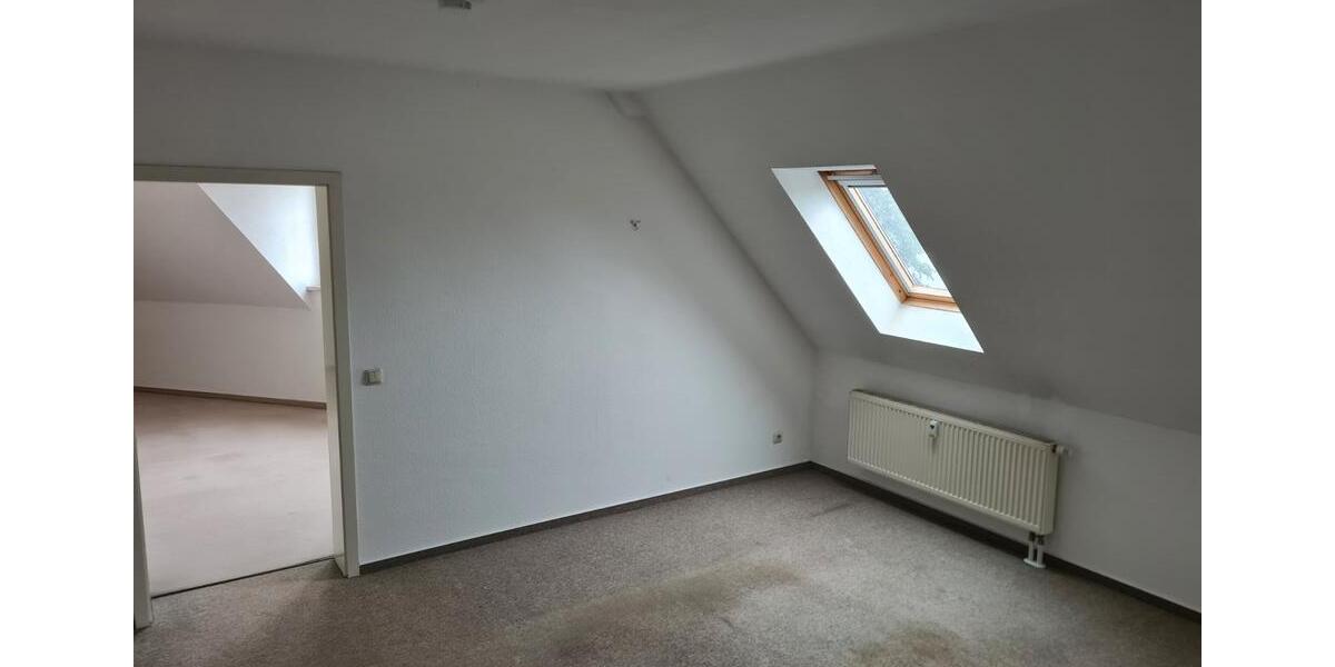 Dachgeschoßwohnung Apolda - 2 Zimmer, 58 m&sup2;, 73.000&euro; | Angebot:26907214