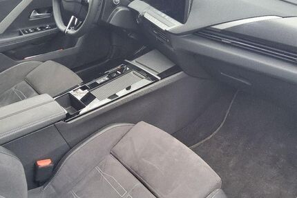 Opel Astra 14.075 km 27.890 € Brunsbüttel 25541