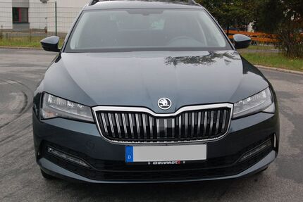 Skoda Superb 48.500 km 22.200 € Neuhaus am Rennweg 98724